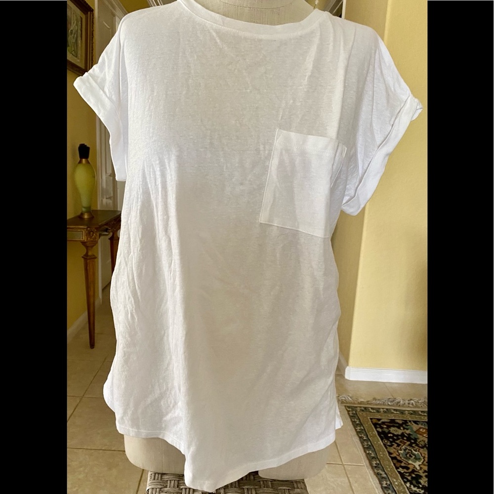Stylish Maternity White Top Gies With Everything